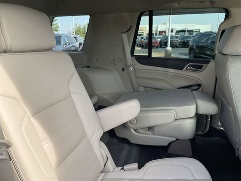 Used 2020 GMC Yukon Denali w/ Denali Premium Package image 17