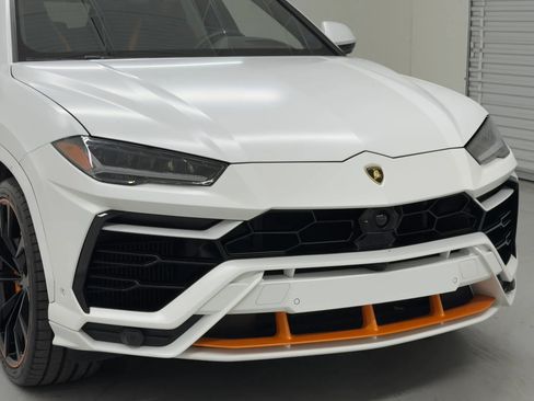 Used 2022 Lamborghini Urus AWD/4WD image 51