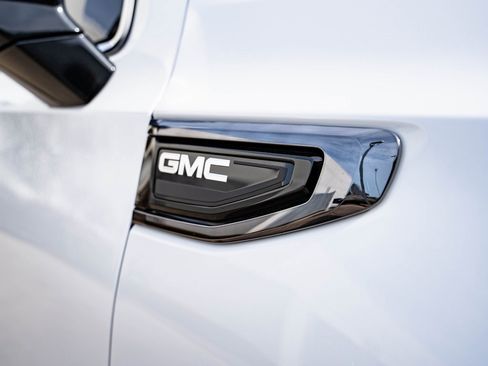 Used 2023 GMC Yukon Denali Ultimate image 20