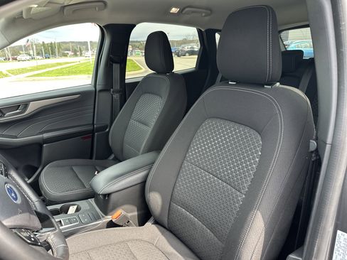 Used 2024 Ford Escape Active AWD/4WD image 3