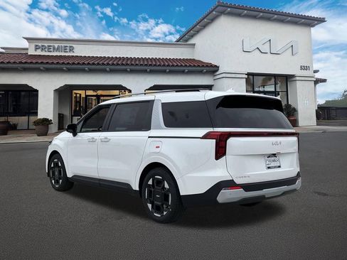 New 2026 Kia Carnival EX FWD image 6