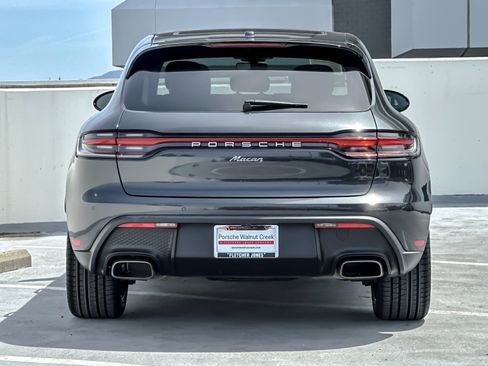Used 2022 Porsche Macan AWD/4WD image 7