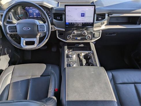 Certified 2024 Ford Expedition XLT image 14