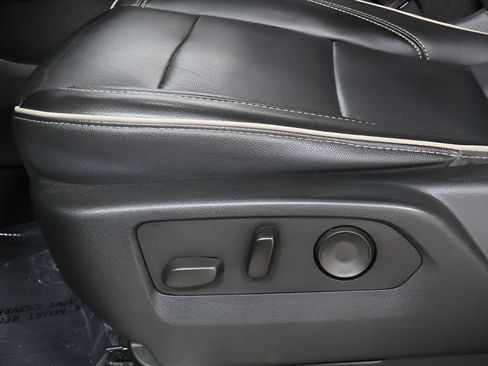 Used 2021 Chevrolet Suburban Premier AWD/4WD image 20