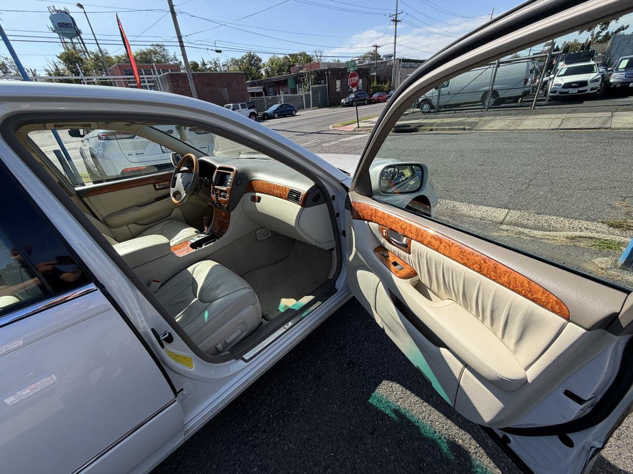 Used 2005 Lexus LS 430 RWD image 21