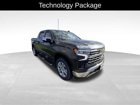 Used 2023 Chevrolet Silverado 1500 LTZ w/ Technology Package AWD/4WD image 5