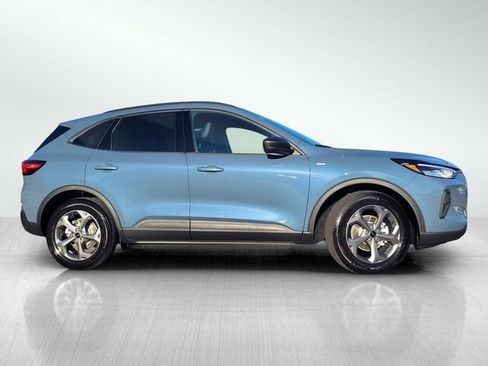 Used 2025 Ford Escape ST-Line w/ Equipment Group 301A image 3