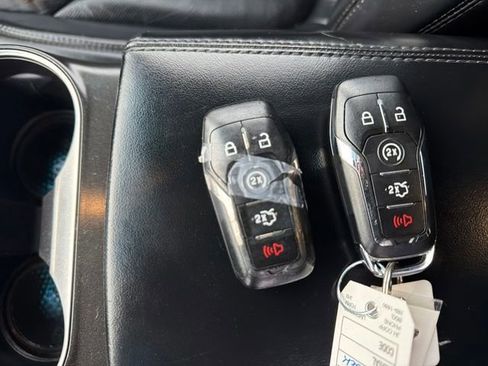 Used 2016 Lincoln MKX Select image 31