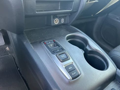 Used 2023 Honda Ridgeline Sport image 8