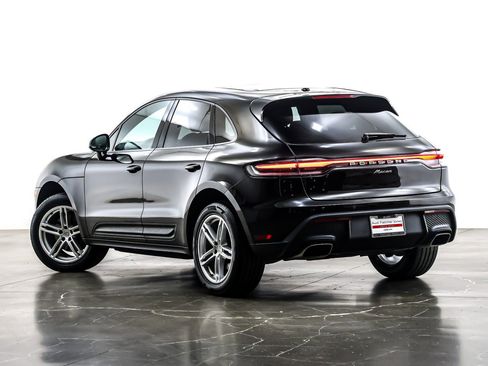 Used 2024 Porsche Macan w/ Premium Plus Package image 11