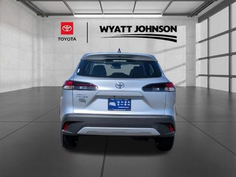 New 2026 Toyota Corolla Cross L image 4