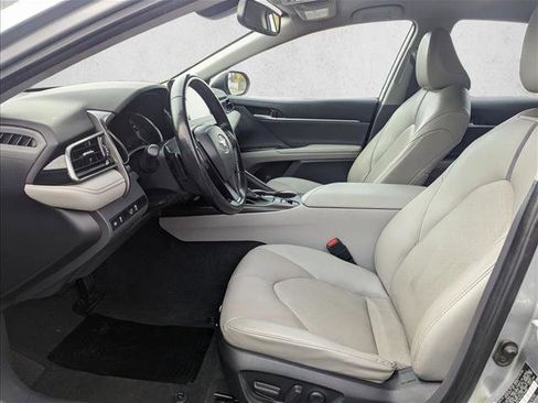 Used 2023 Toyota Camry XSE image 16