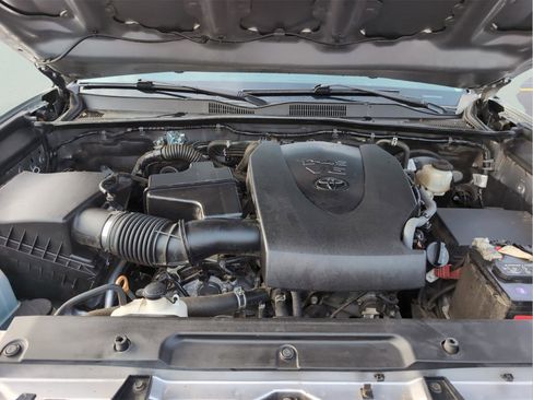 Used 2019 Toyota Tacoma SR5 image 14