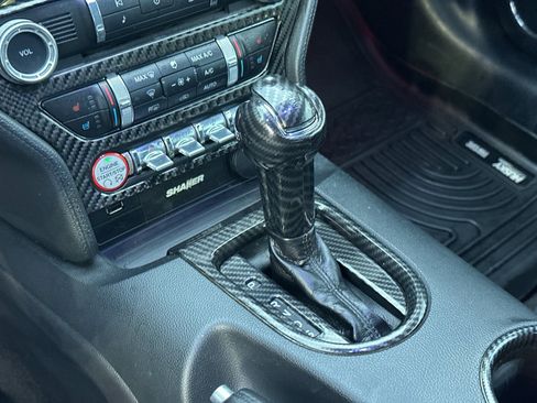 Used 2015 Ford Mustang Premium image 27