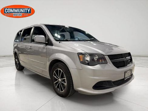 Used 2016 Dodge Grand Caravan SE FWD image 11