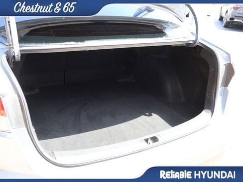 Used 2020 Toyota Corolla LE FWD image 16