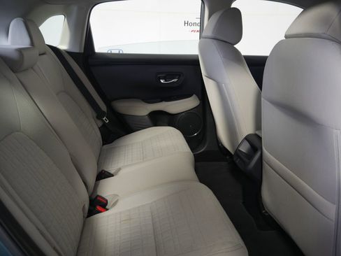 Used 2023 Honda HR-V LX image 8