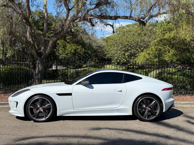 Used 2016 Jaguar F-TYPE R AWD/4WD image 2