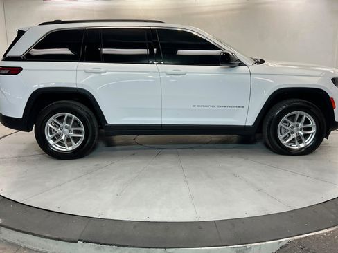 Used 2025 Jeep Grand Cherokee Laredo X w/ Trailer Tow Package AWD/4WD image 7