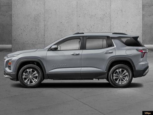 New 2026 Chevrolet Equinox LT image 3