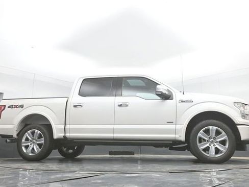 Used 2017 Ford F150 Platinum w/ Equipment Group 701A Luxury AWD/4WD image 49