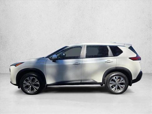 Used 2023 Nissan Rogue SV image 9