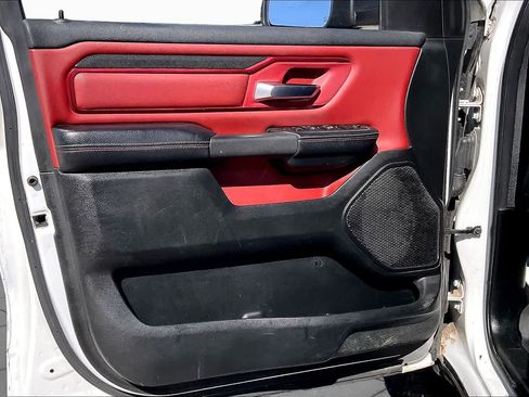 Certified 2025 RAM 2500 Big Horn AWD/4WD image 21