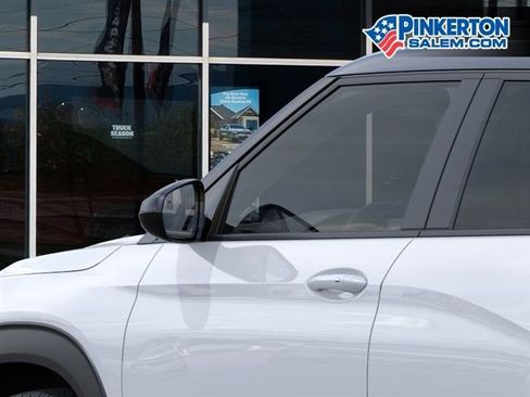 New 2026 Chevrolet TrailBlazer RS w/ Convenience Package FWD image 12
