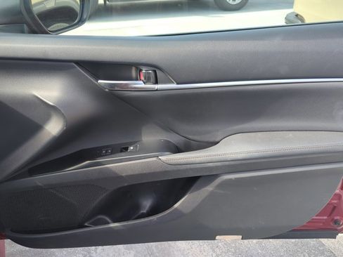 Used 2020 Toyota Camry XLE w/ Driver Assist Package image 23