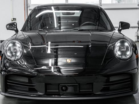 Used 2025 Porsche 911 Carrera RWD image 4