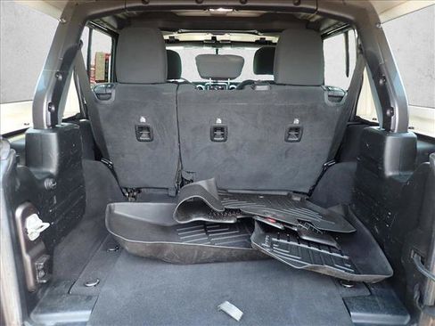 Used 2020 Jeep Wrangler Unlimited Sahara AWD/4WD image 8