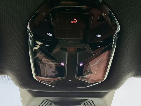 Used 2023 BMW iX xDrive50 w/ Ultimate Package 2 image 14