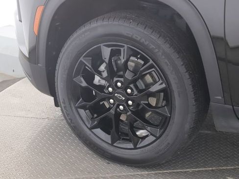 Used 2026 Chevrolet Traverse LT w/ Midnight/Sport Edition image 13