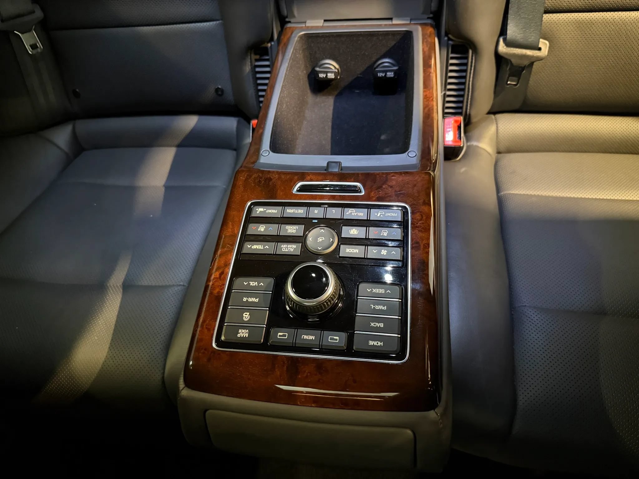 Used 2016 Hyundai Equus Ultimate RWD image 39