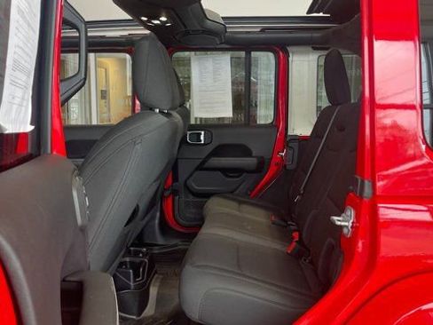 Used 2020 Jeep Wrangler Unlimited Sahara w/ Uconnect 4C Nav & Sound Group image 14