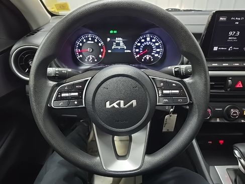 Used 2024 Kia Forte LXS w/ LXS Technology Package FWD image 18