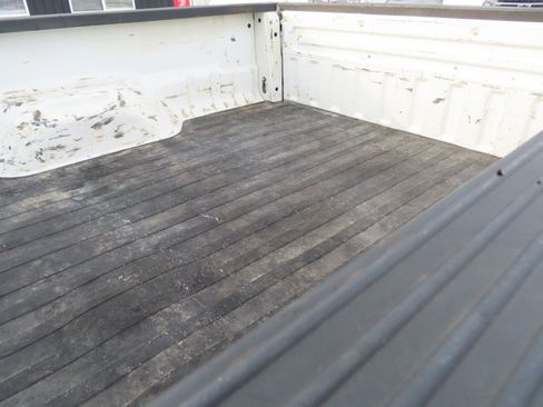 Used 2015 Ford F250 XL w/ Power Equipment Group image 16