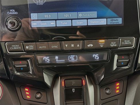 Used 2019 Honda Odyssey EX-L image 16