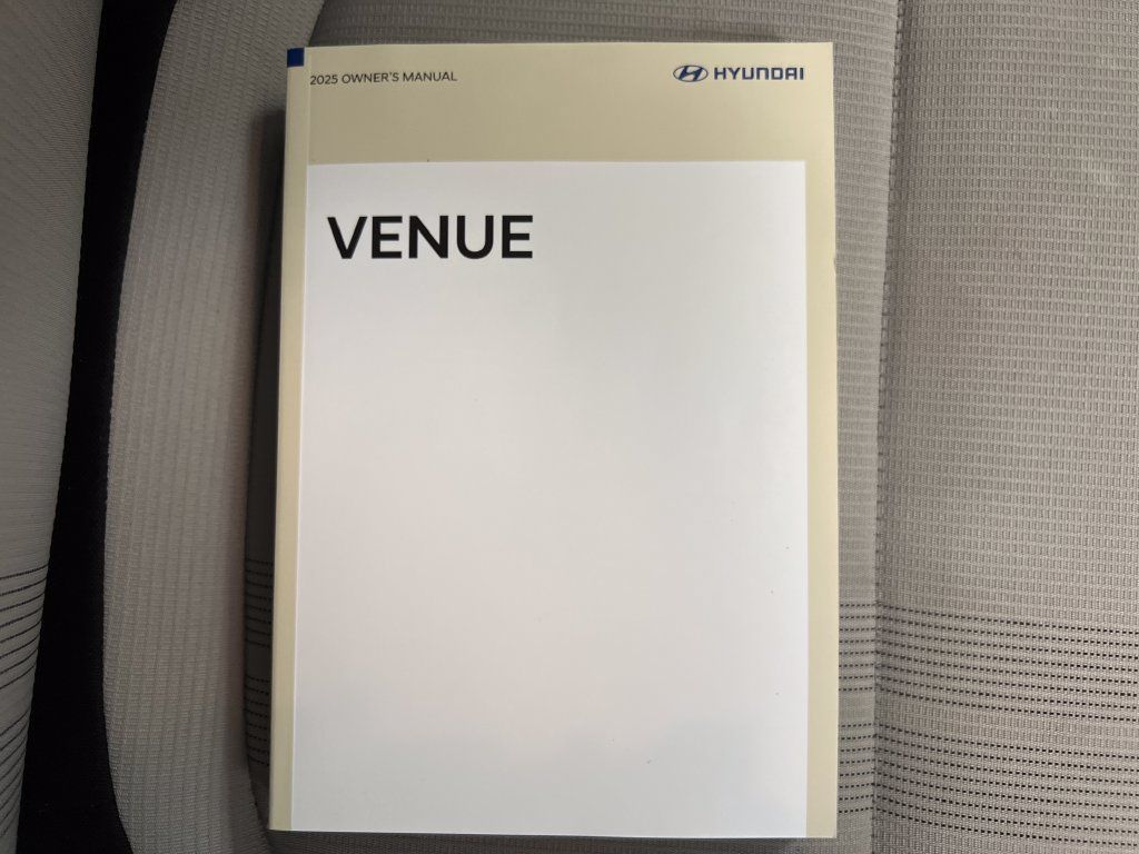 Used 2025 Hyundai Venue SEL FWD image 34