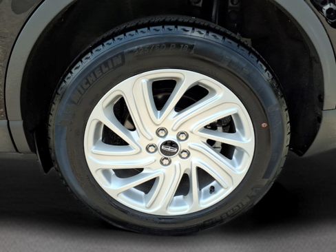 Certified 2023 Lincoln Corsair AWD image 18