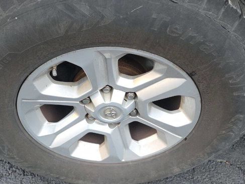 Used 2017 Toyota 4Runner SR5 image 13