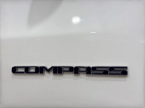 Used 2019 Jeep Compass Latitude image 46