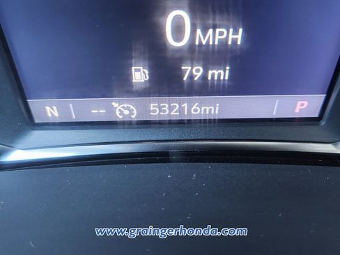 Used 2023 GMC Terrain SLT image 22