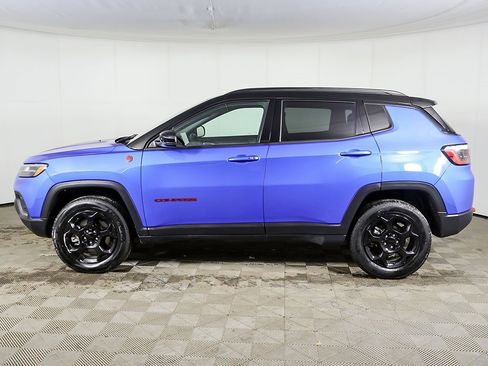 Used 2024 Jeep Compass Trailhawk image 11