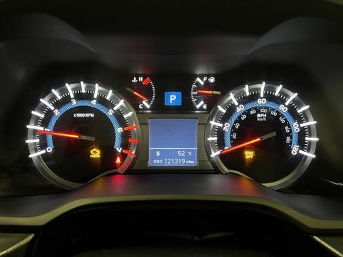 Used 2015 Toyota 4Runner Limited image 5