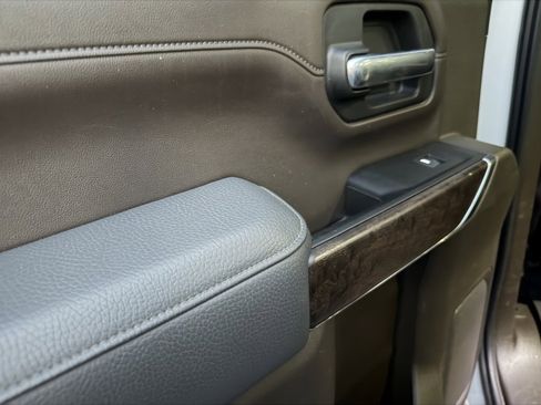 Used 2023 GMC Sierra 2500 Denali w/ Denali Ultimate Package image 33