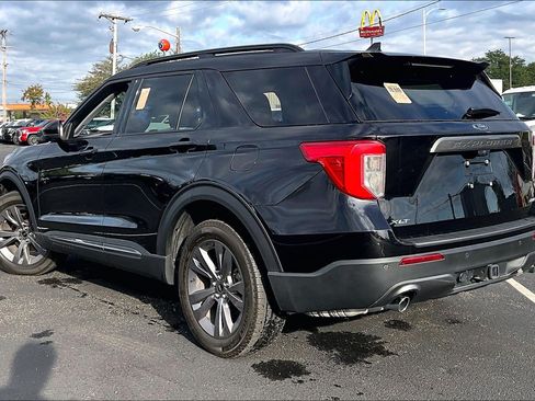 Used 2023 Ford Explorer XLT w/ Equipment Group 202A AWD/4WD image 6