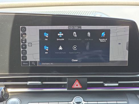 Used 2022 Hyundai Elantra Limited FWD image 22