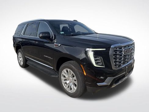 Used 2025 GMC Yukon Denali AWD/4WD image 3