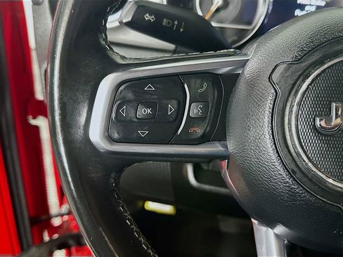Used 2019 Jeep Wrangler Unlimited Sahara AWD/4WD image 26